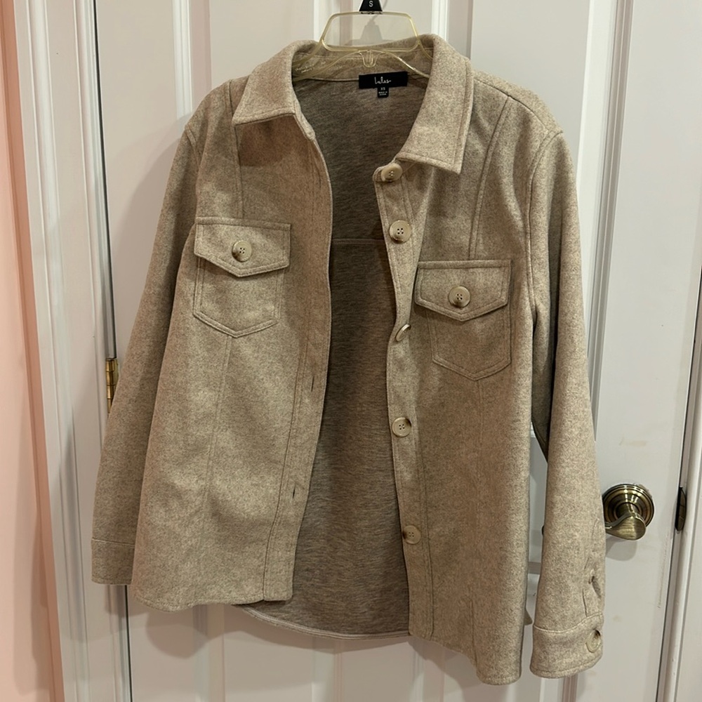 Lulus light weight button up jacket